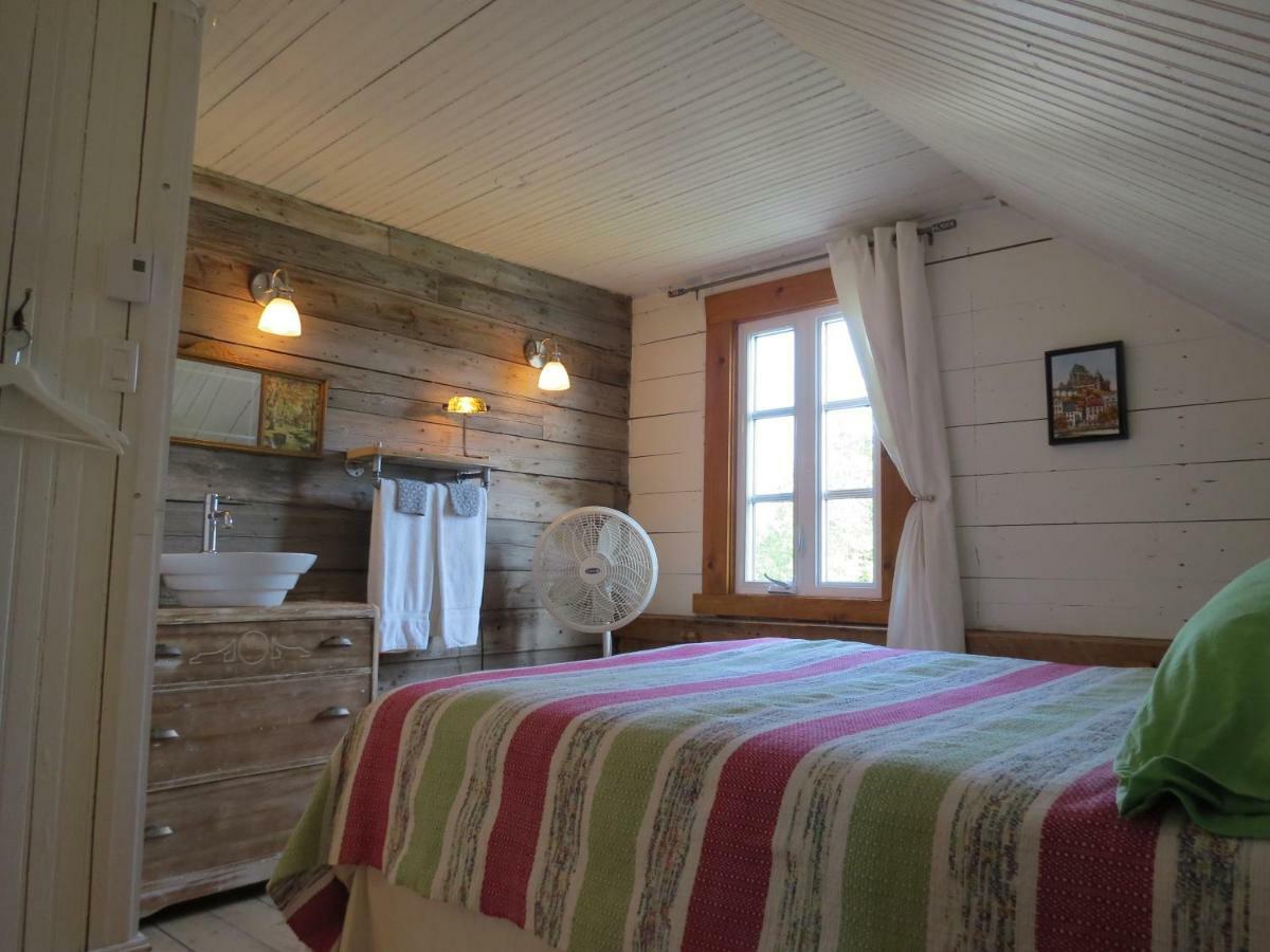 La Vieille Maison Rouge Saint-Tite Екстер'єр фото