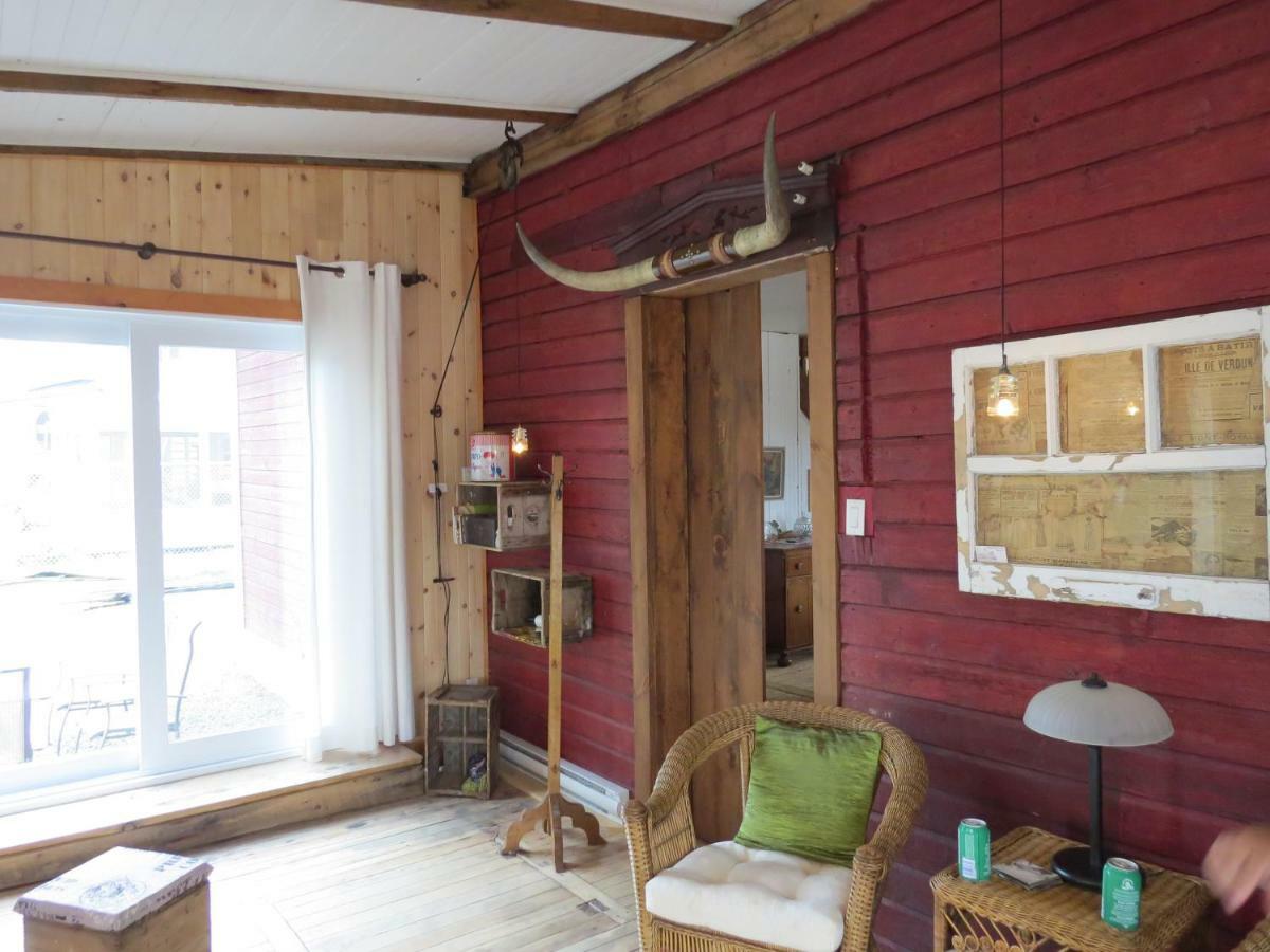 La Vieille Maison Rouge Saint-Tite Екстер'єр фото