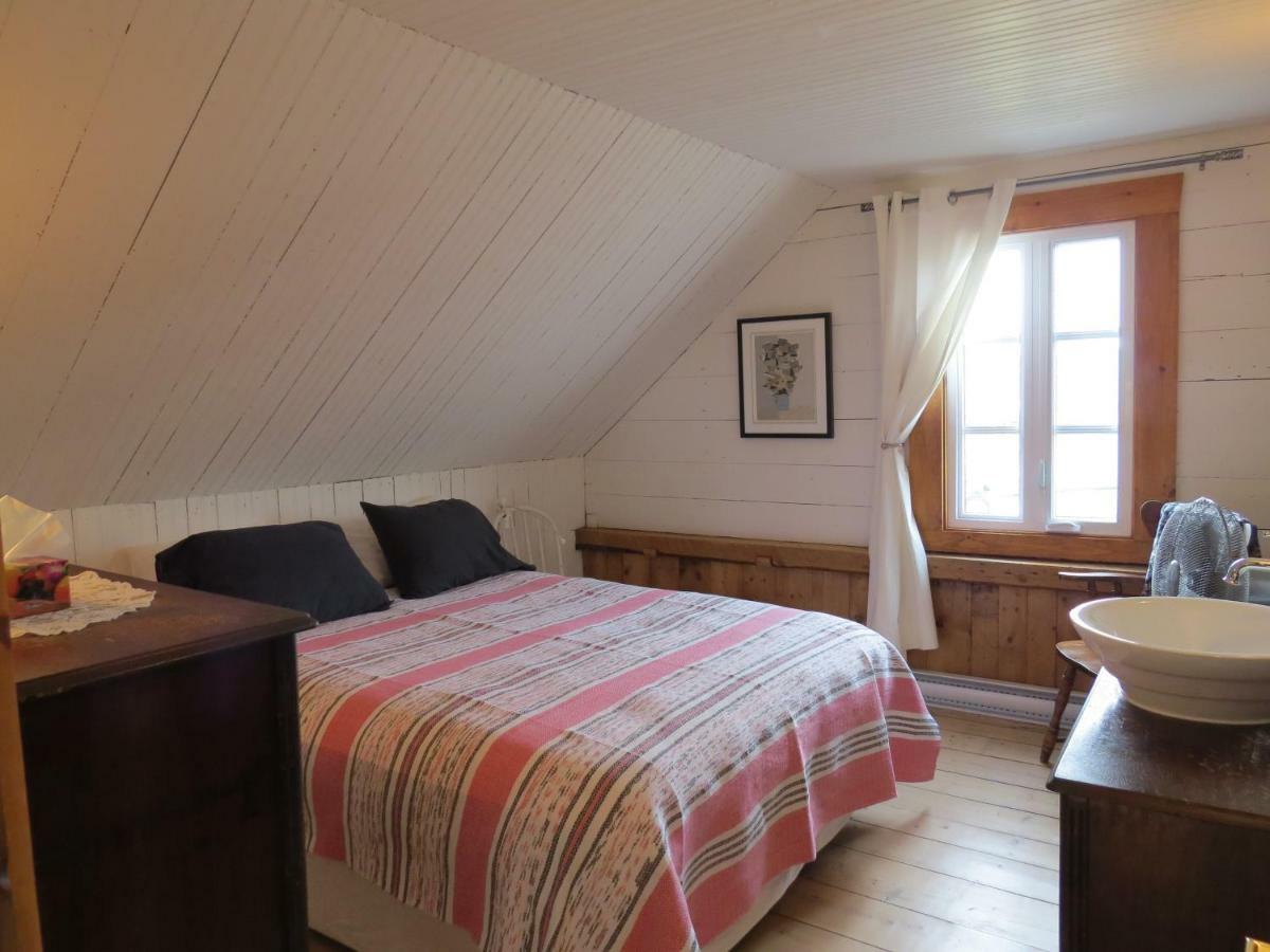 La Vieille Maison Rouge Saint-Tite Екстер'єр фото
