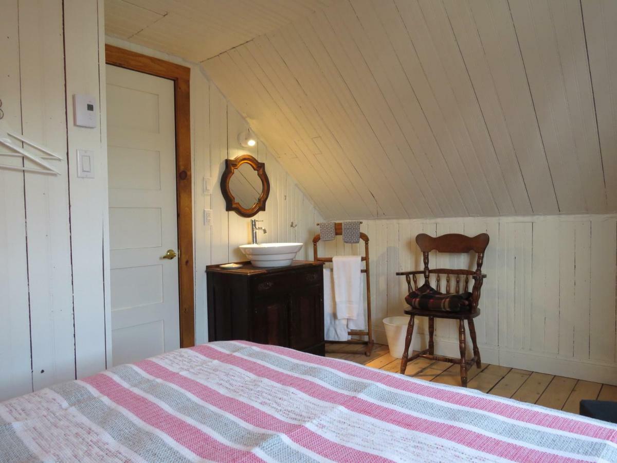 La Vieille Maison Rouge Saint-Tite Екстер'єр фото
