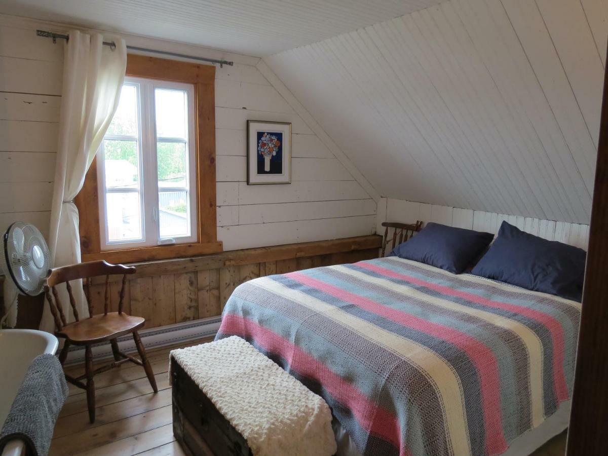 La Vieille Maison Rouge Saint-Tite Екстер'єр фото