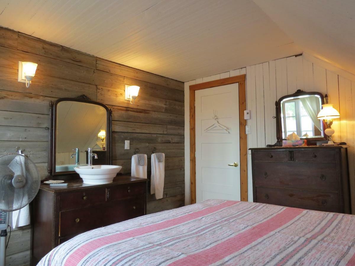 La Vieille Maison Rouge Saint-Tite Екстер'єр фото