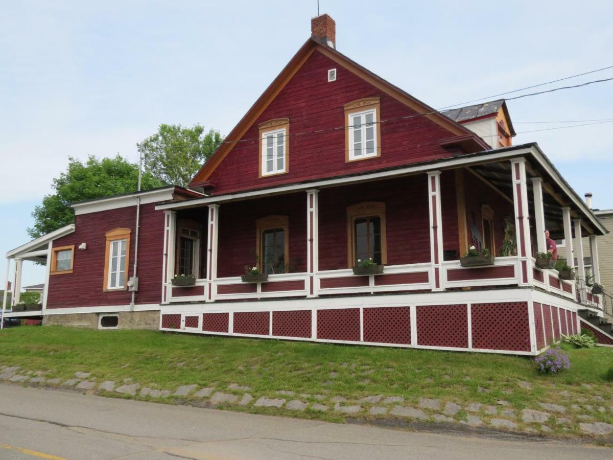 La Vieille Maison Rouge Saint-Tite Екстер'єр фото
